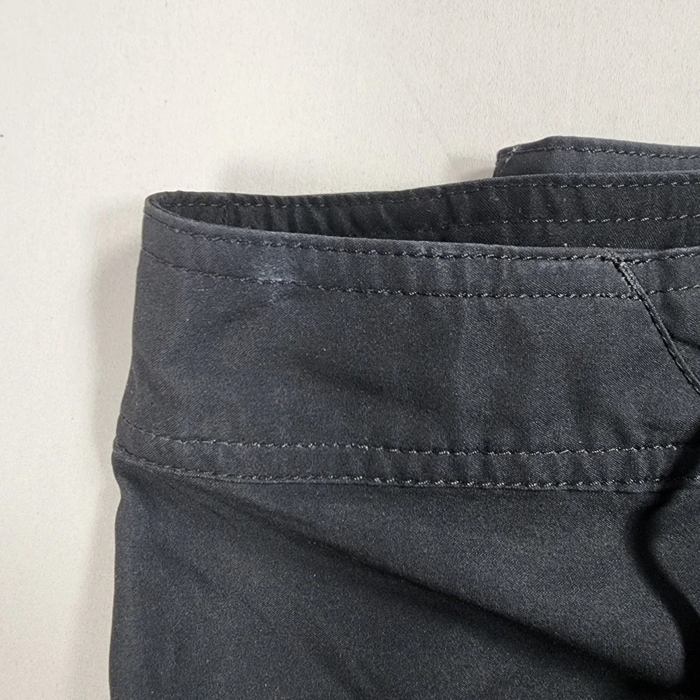 Volcom Board Shorts Mens 27 Black Heather Grey Colorblock Swim Trunks Pocket